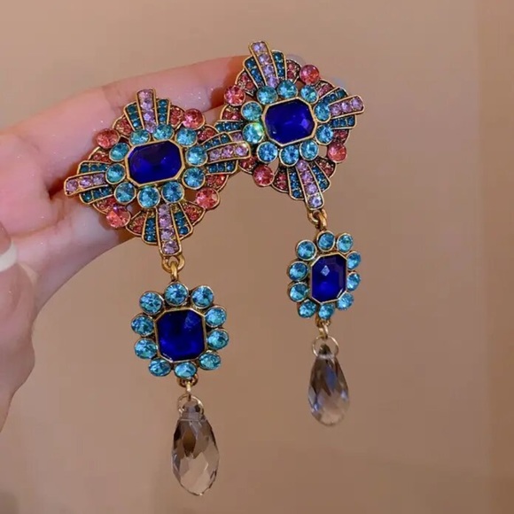 Colorful Crystal, Rhinestone Drop Medallion Dangle Vintage Look Party Earrings - Picture 10 of 10